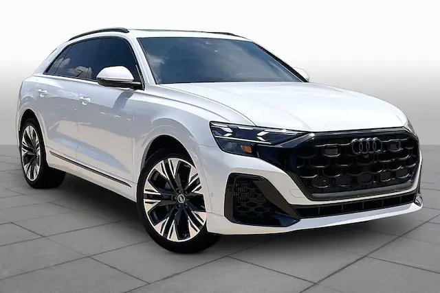 2025 Audi Q8 55 Prestige Tiptonic quattro photo 3
