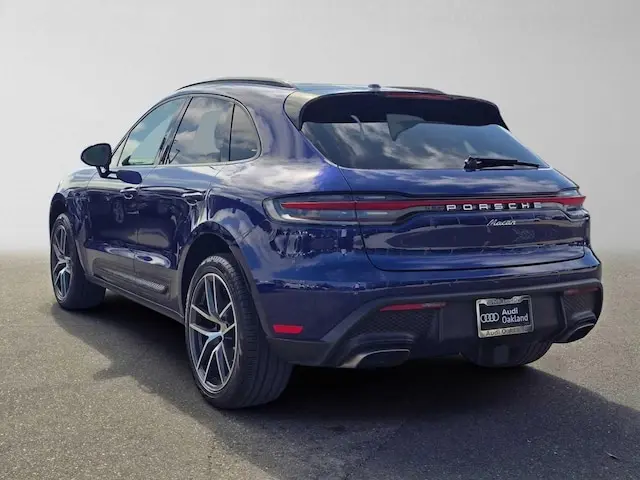 2024 Porsche Macan T photo 5