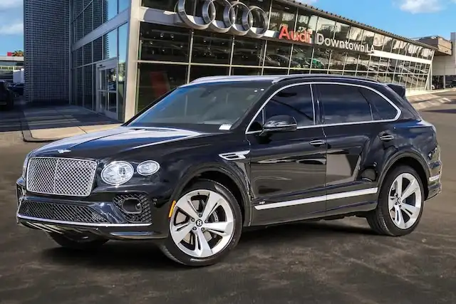 2021 Bentley Bentayga V8's photo