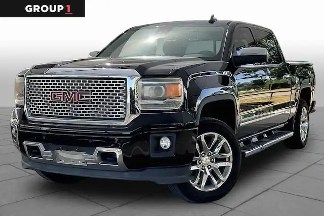 2015 GMC Sierra 4WD Crew Cab Short Box's photo