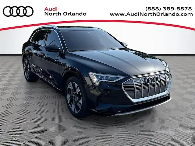 2022 Audi e-tron 95 kWh Premium Plus quattro's photo