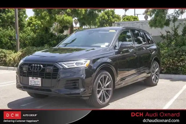 2023 Audi Q7 55 Premium Plus quattro Tiptronic's photo