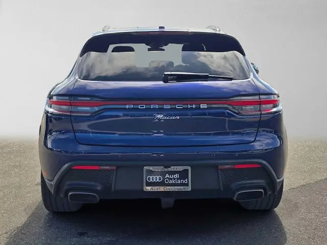 2024 Porsche Macan T photo 4
