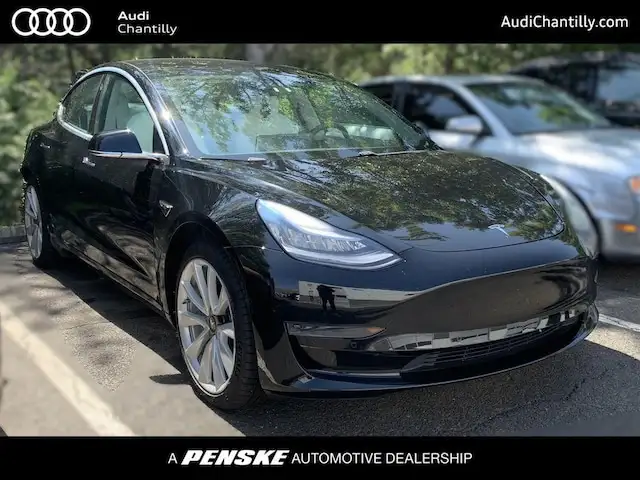 2020 Tesla Model 3 Standard Range Plus's photo