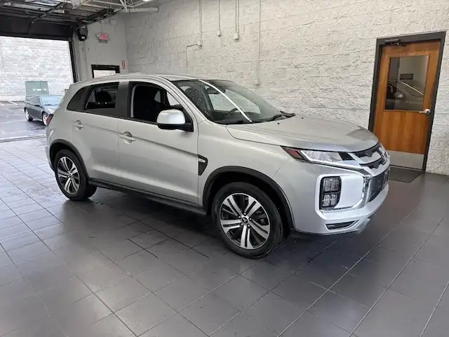 2025 Mitsubishi Outlander Sport 2.0 ES AWC CVT's photo