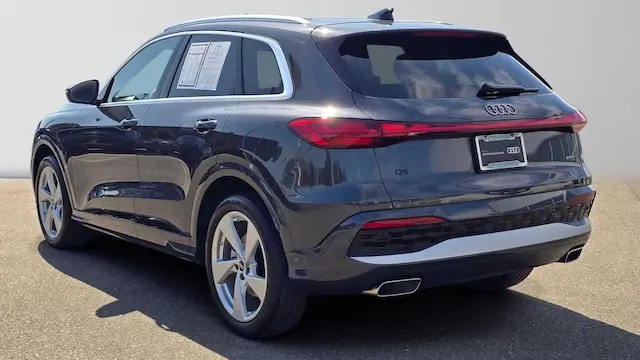 2025 Audi Q5 40 Prestige photo 5