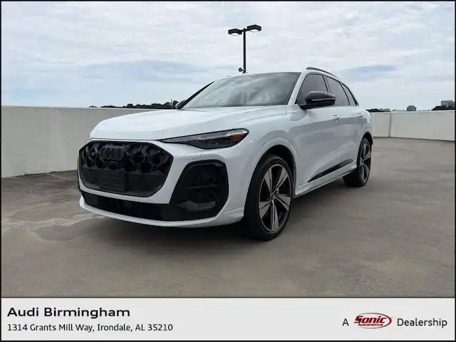 2025 Audi SQ5 Premium Plus's photo