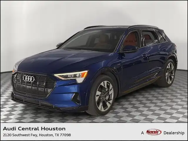 2022 Audi e-tron 95 kWh Premium quattro's photo