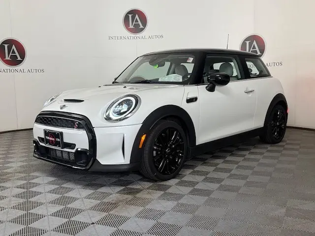 2024 MINI Hardtop Cooper S photo 3