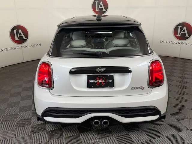 2024 MINI Hardtop Cooper S photo 5