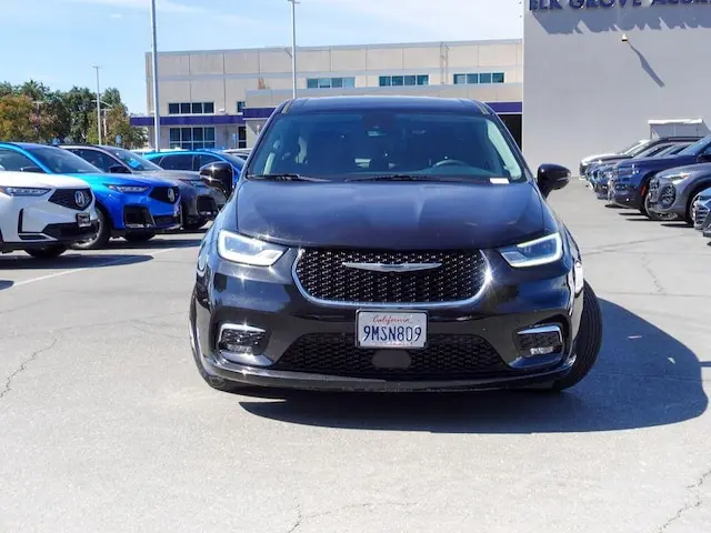 Vehicle Image 2