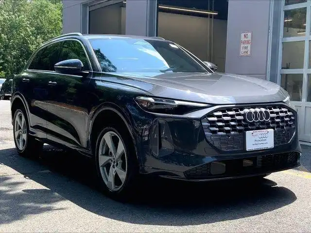 2026 Audi Q5 Premium Plus quattro's photo