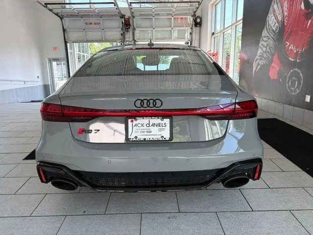 2023 Audi RS7 Base photo 4