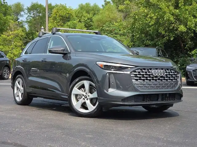 2025 Audi Q5 40 Prestige's photo