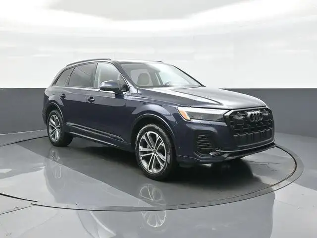 2025 Audi Q7 45 Premium Plus quattro Tiptronic's photo