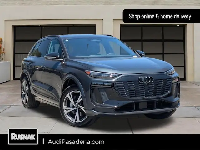 2027 Audi Q6 e-tron Premium Plus quattro photo 1
