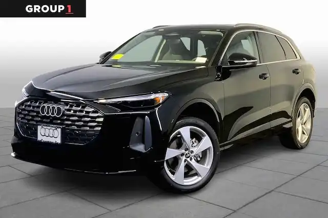 2025 Audi Q5 40 Premium Plus's photo