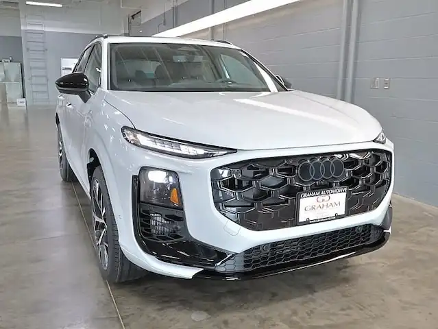 2026 Audi Q3 S line quattro's photo