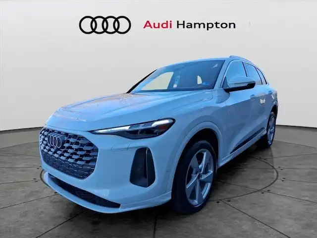 2025 Audi Q5 40 Premium Plus's photo