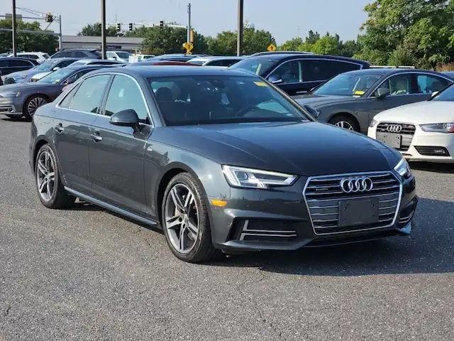 2018 Audi A4 2.0T quattro S tronic Premium Plus's photo