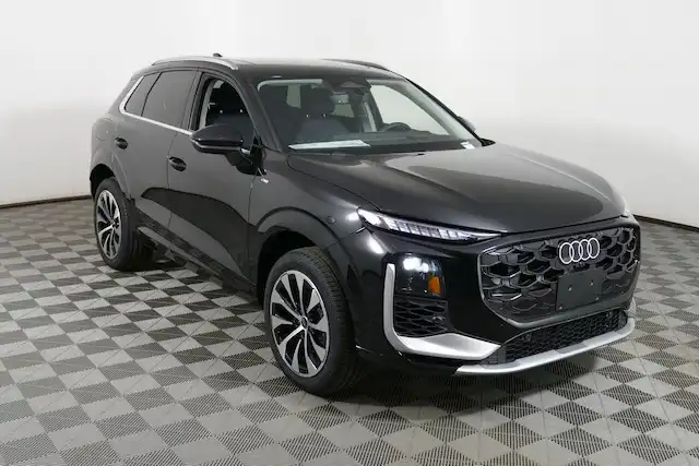2026 Audi Q3 S line quattro's photo