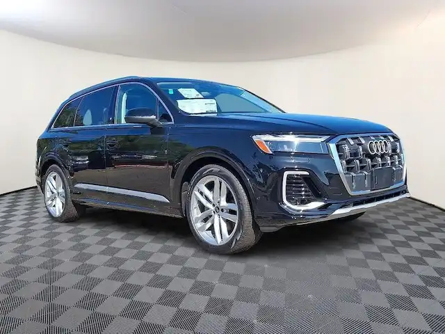 2025 Audi Q7 55 Premium Plus quattro Tiptronic's photo