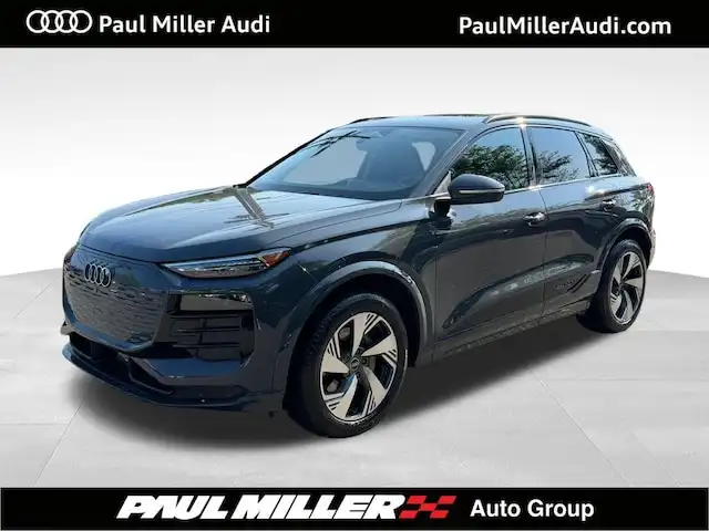 2025 Audi Q6 e-tron Premium Plus quattro's photo