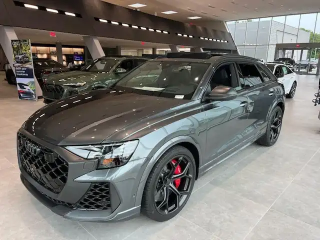 2026 Audi RS Q8 Base's photo