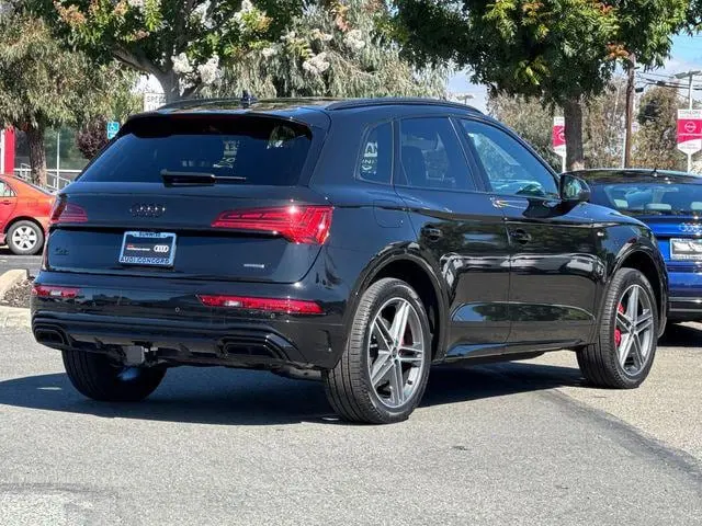 2025 Audi Q5 55 e Premium Plus photo 4