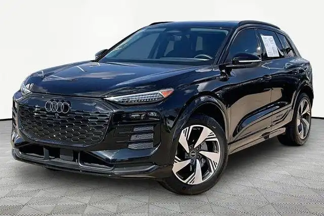 2025 Audi Q6 e-tron Premium Plus quattro's photo