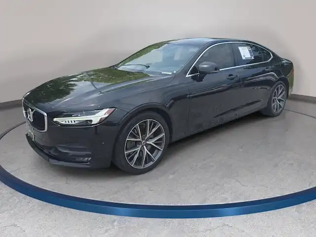 2018 Volvo S90 T6 Momentum AWD's photo