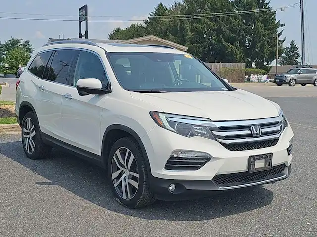2018 Honda Pilot 4WD Touring's photo