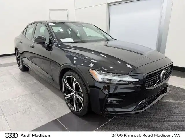 2024 Volvo S60 B5 Ultimate Dark Theme AWD's photo