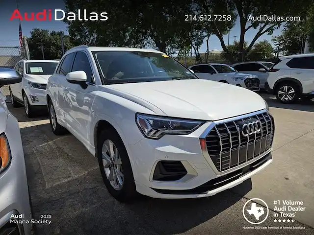 2024 Audi Q3 40 TFSI Premium quattro's photo