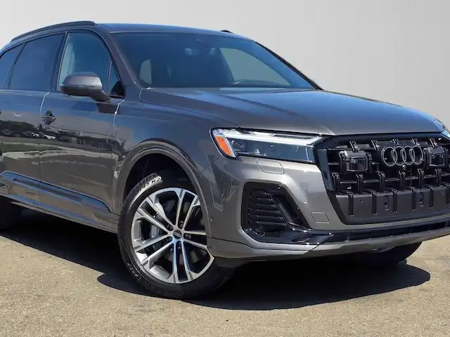 2026 Audi Q7 45 Premium Plus quattro Tiptronic's photo