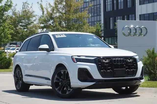 2026 Audi Q7 55 Premium Plus quattro Tiptronic's photo