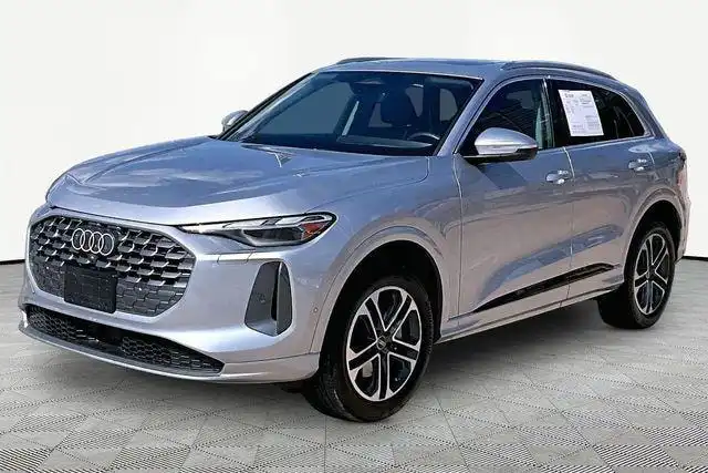2025 Audi Q5 40 Premium's photo