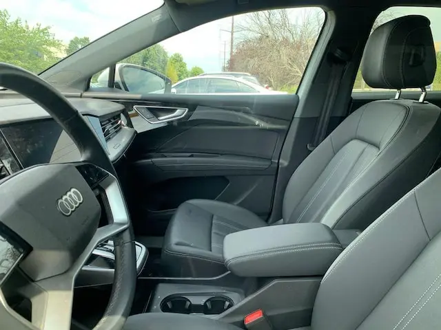2023 Audi Q4 e-tron 40 Premium Plus photo 5