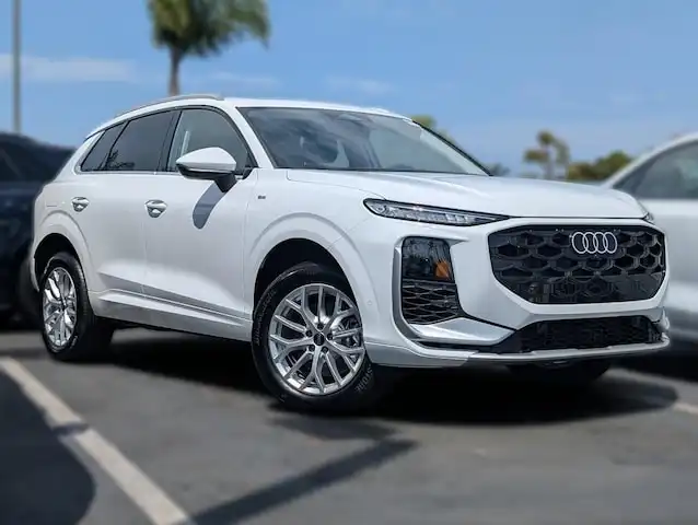 2026 Audi Q3 S line quattro's photo