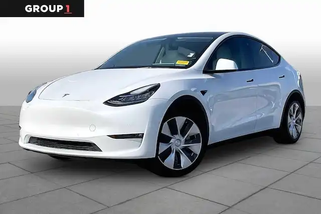 2022 Tesla Model Y Long Range Dual Motor All-Wheel Drive's photo