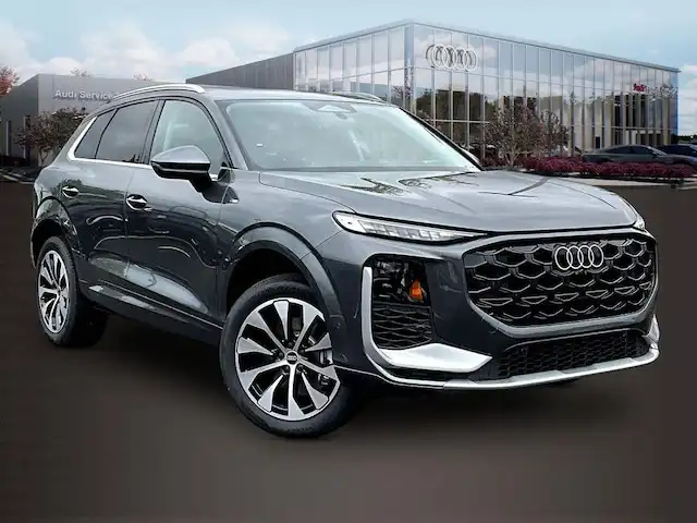 2026 Audi Q3 S Line quattro's photo
