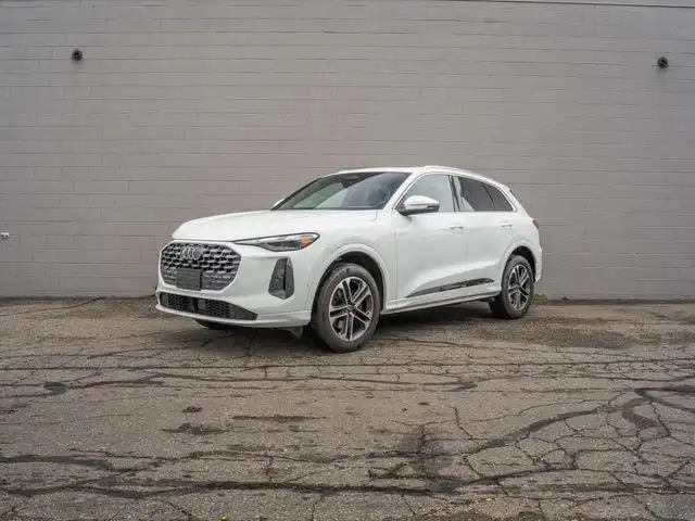 2025 Audi Q5 40 Premium's photo