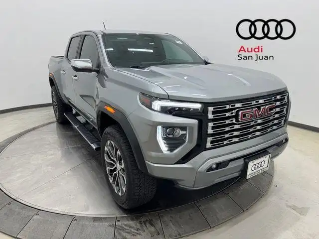 2023 GMC Canyon Denali 4WD Crew Cab Short Box's photo