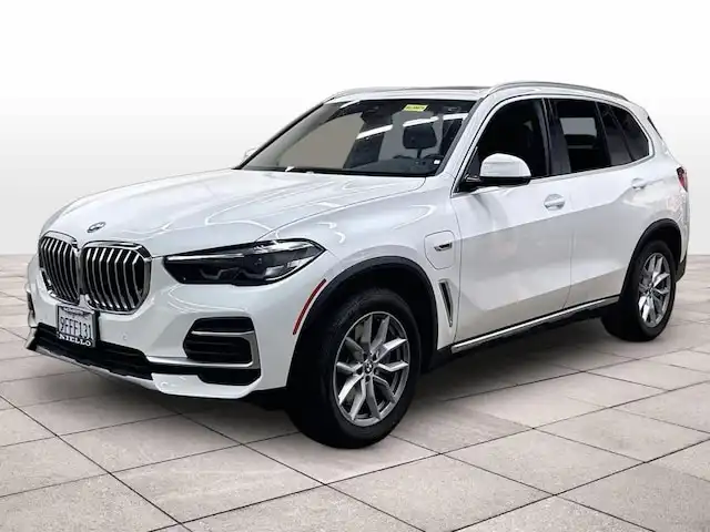 2023 BMW X5 xDrive45e's photo