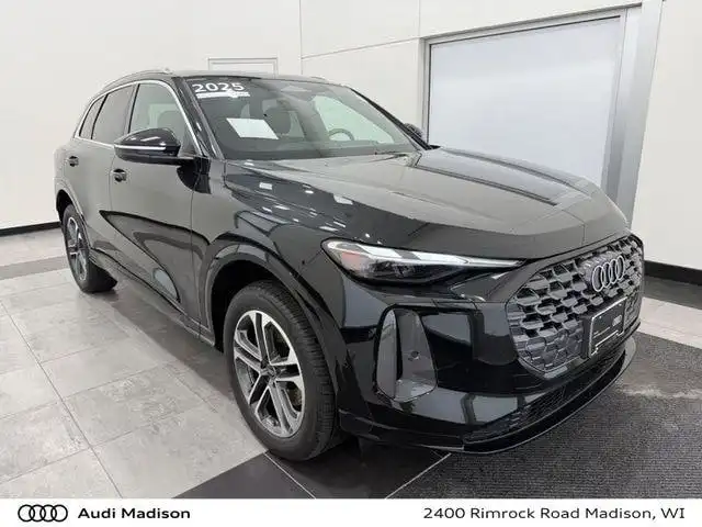 2025 Audi Q5 40 Premium's photo