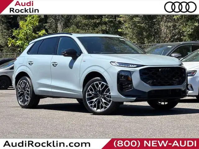 2026 Audi Q3 S line quattro's photo