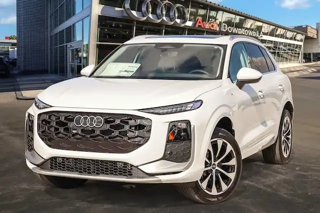 2026 Audi Q3 S Line quattro's photo
