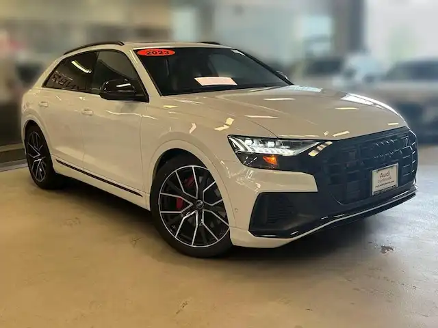 2023 Audi SQ8 Premium Plus's photo