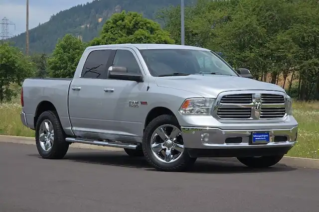 2018 RAM 1500 Big Horn 4x4 Crew Cab 5'7's photo