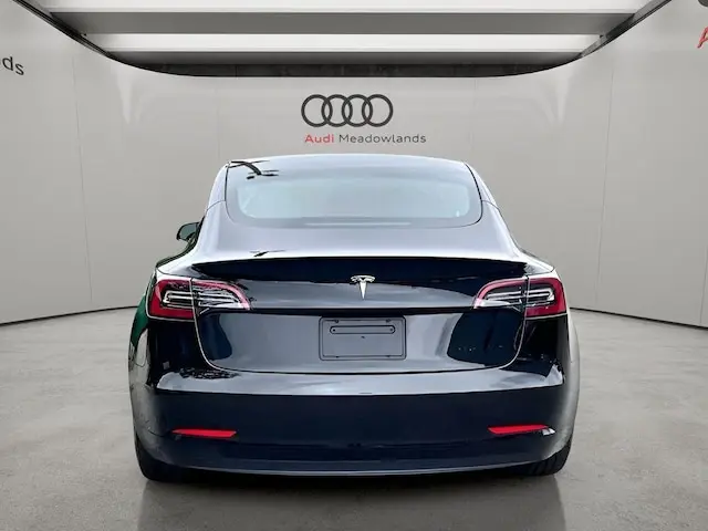 2023 Tesla Model 3 Performance photo 5